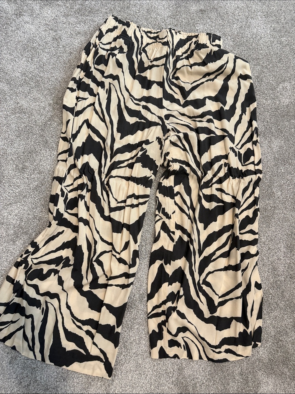 H&M Wide-Leg Zebra Print Pants in Black and Cream